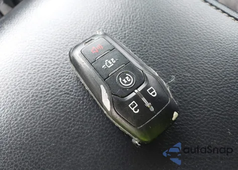 2016 Ford F150 Lariat из США, поврежденный, VIN 1FTEW1CP8GKD91982